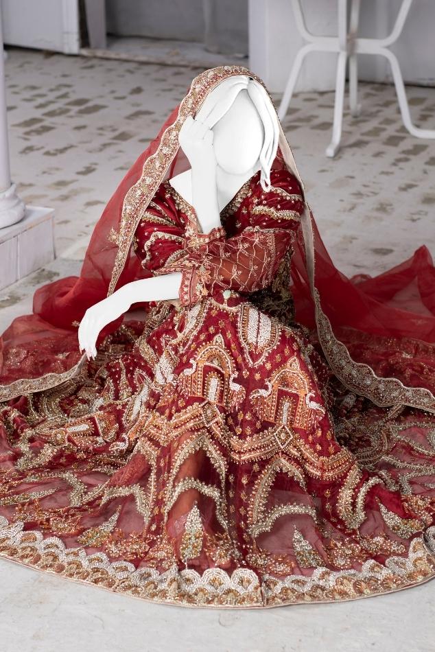 HUSN BE SHUMAR - LEHENGA - UNSTITCHED